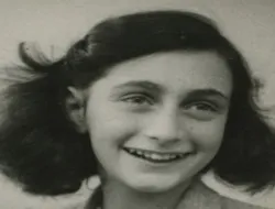 Amsterdam: Anne Frank Small-Group Guided Tour + VR Experience